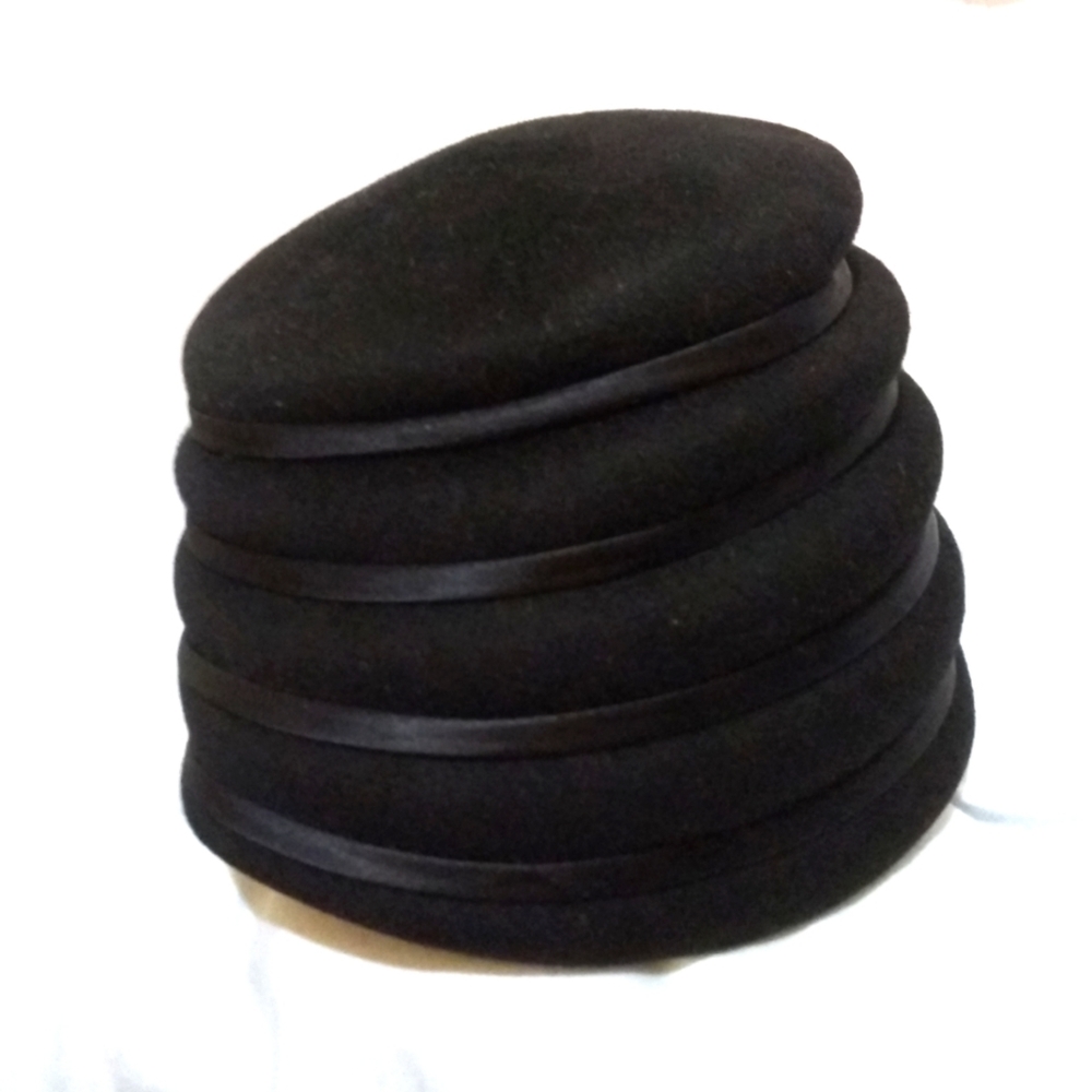 Vintage 60s Fairfield Felts Black Beehive Hat Rhinestone Accents - Picture 5 of 10